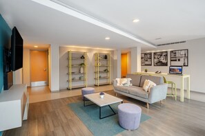 Lobby - City Express Suites by Marriott Ciudad de México Anzures (Mexico City)