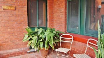 Classic Apartment, 3 Bedrooms, Garden Area | Terrace/patio