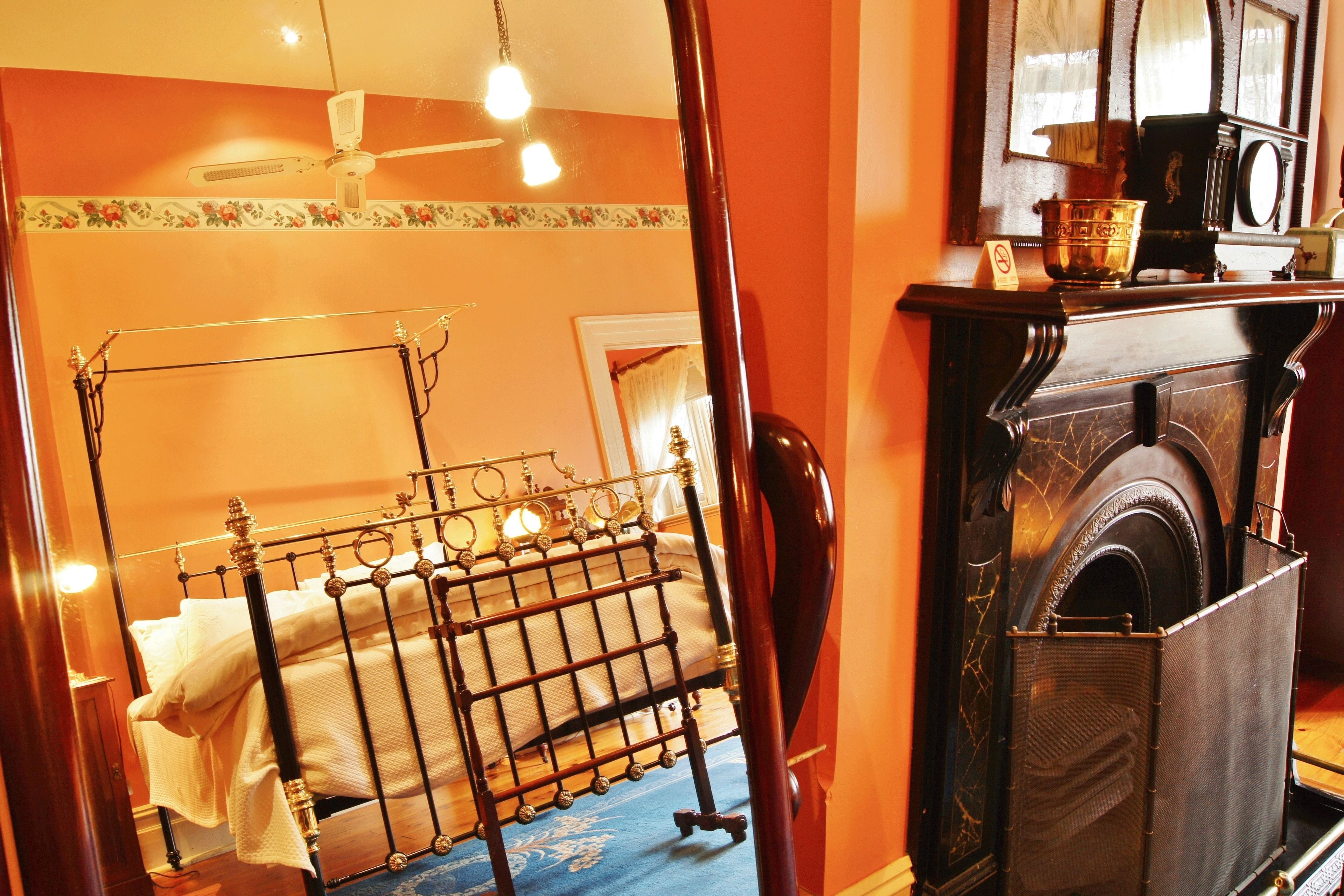 classic apartment, 2 bedrooms (george lowe esquire) | 2 bedrooms, individually decorated, individually furnished