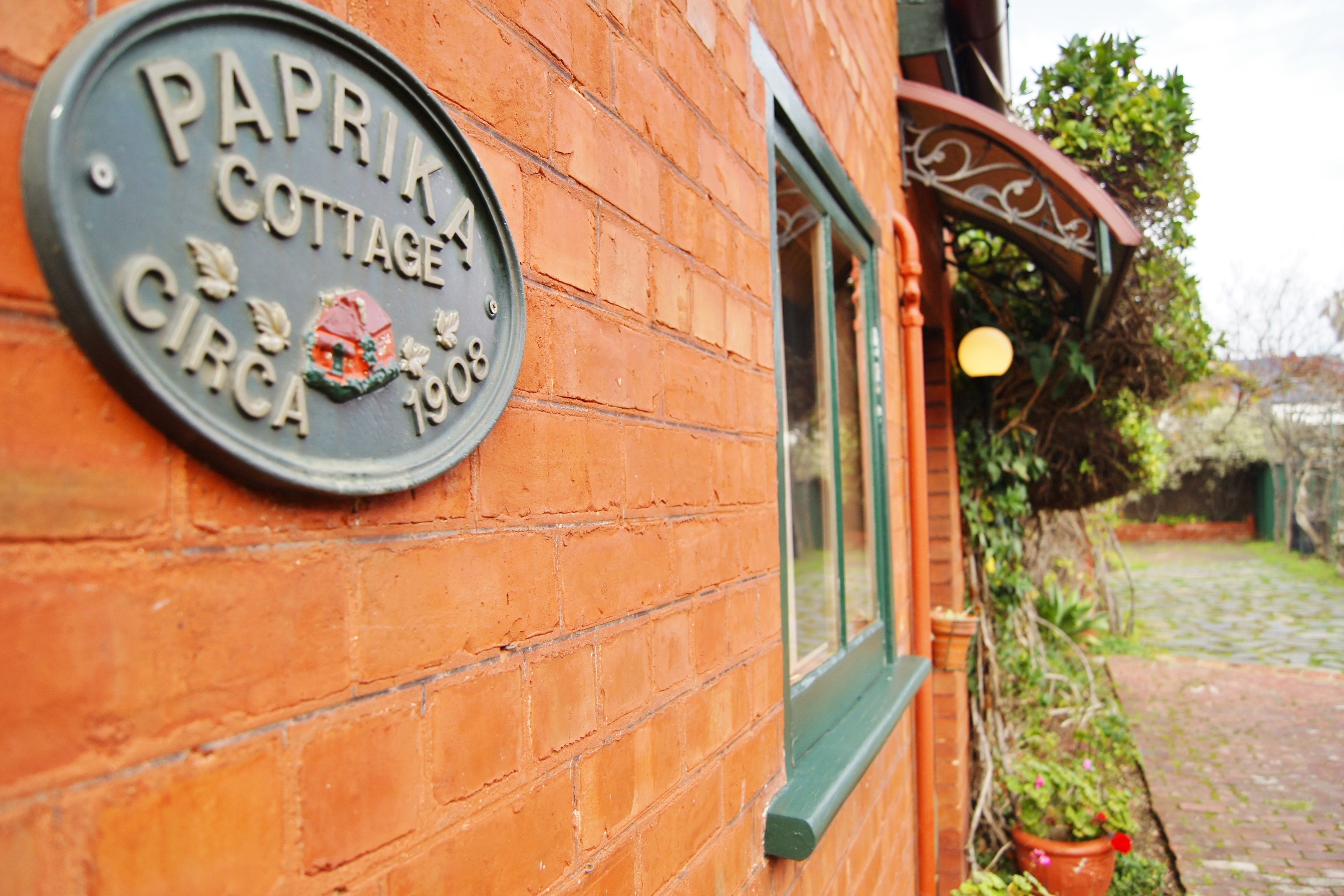 paprika spa cottage | 2 bedrooms, individually decorated, individually furnished