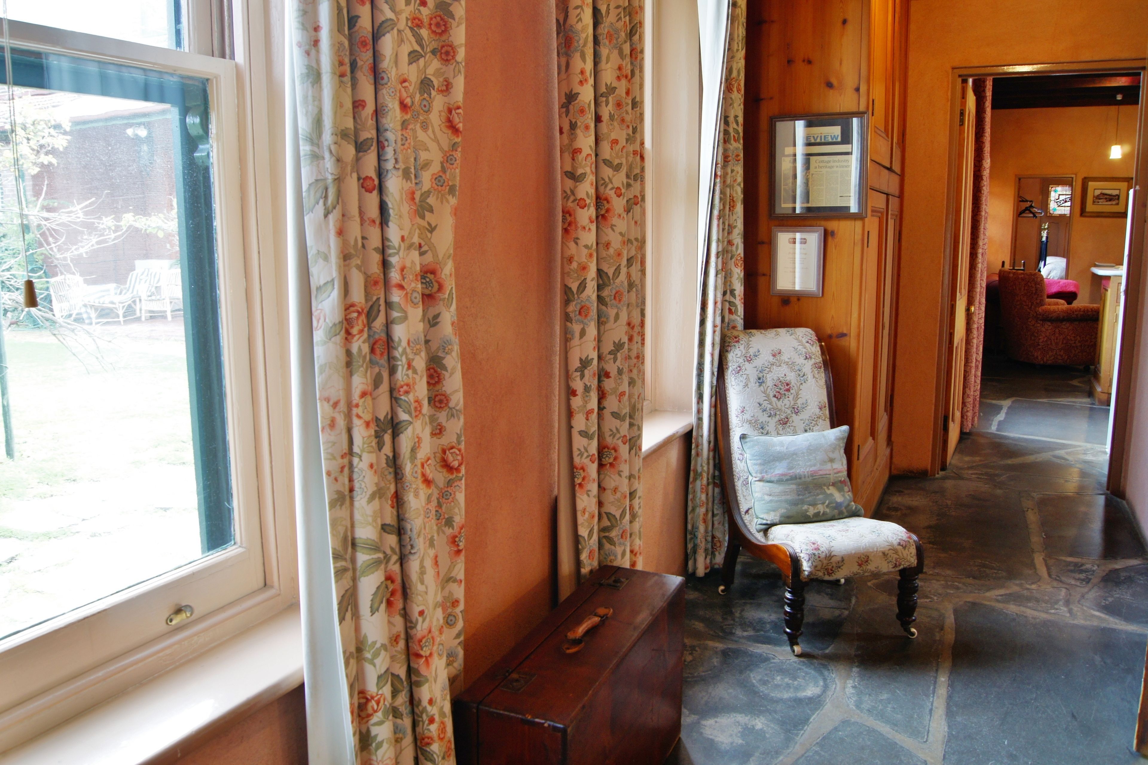 paprika spa cottage | 2 bedrooms, individually decorated, individually furnished