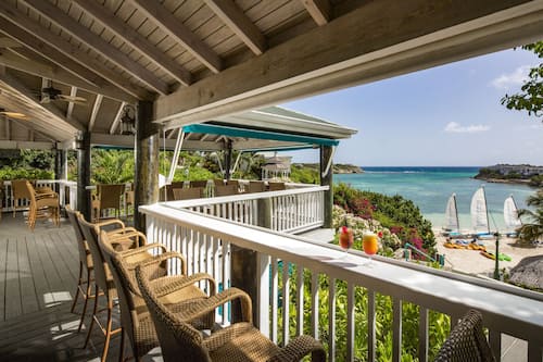 6 bars/lounges, 2 poolside bars, 2 beach bars