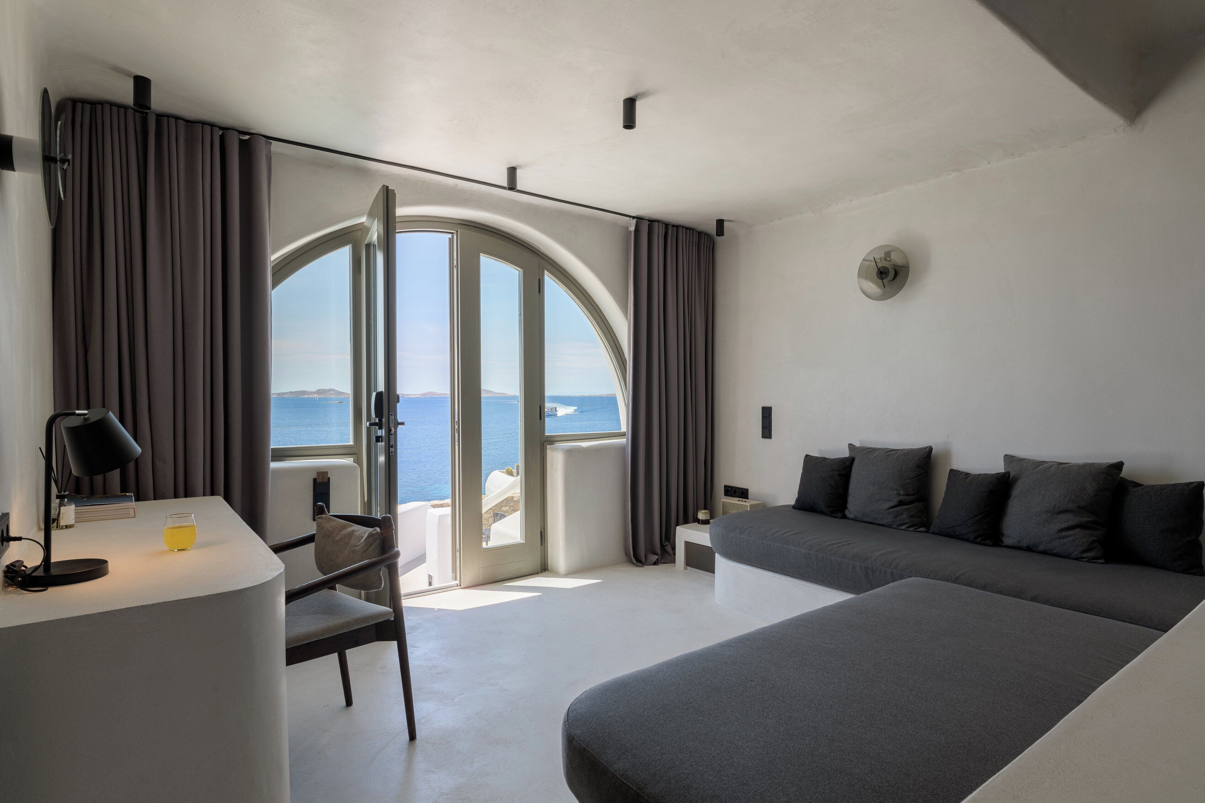 Front Sea View Suite (Outdoor Mini Plunge Pool) | Egyptian cotton sheets, premium bedding, minibar, in-room safe