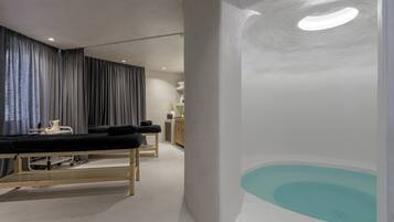 Couples treatment room(s), sauna, body treatments, aromatherapy