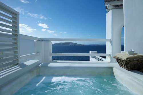Deluxe Sea View Suite (Outdoor Mini Plunge Pool) | Terrace/patio