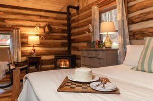 Superior Cottage, Multiple Beds, Patio | Individually decorated, individually furnished, iron/ironing board