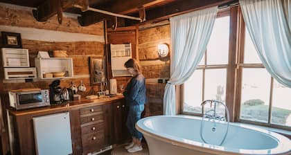 The Mast Farm Inn