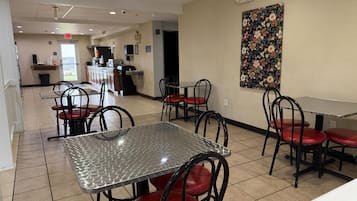 Colazione continentale inclusa, servita tutte le mattine