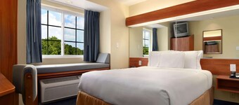 Microtel Inn & Suites by Wyndham Huntsville