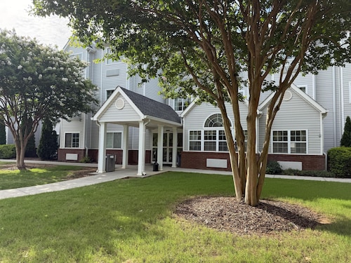 SureStay by Best Western Huntsville East