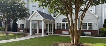 SureStay by Best Western Huntsville East