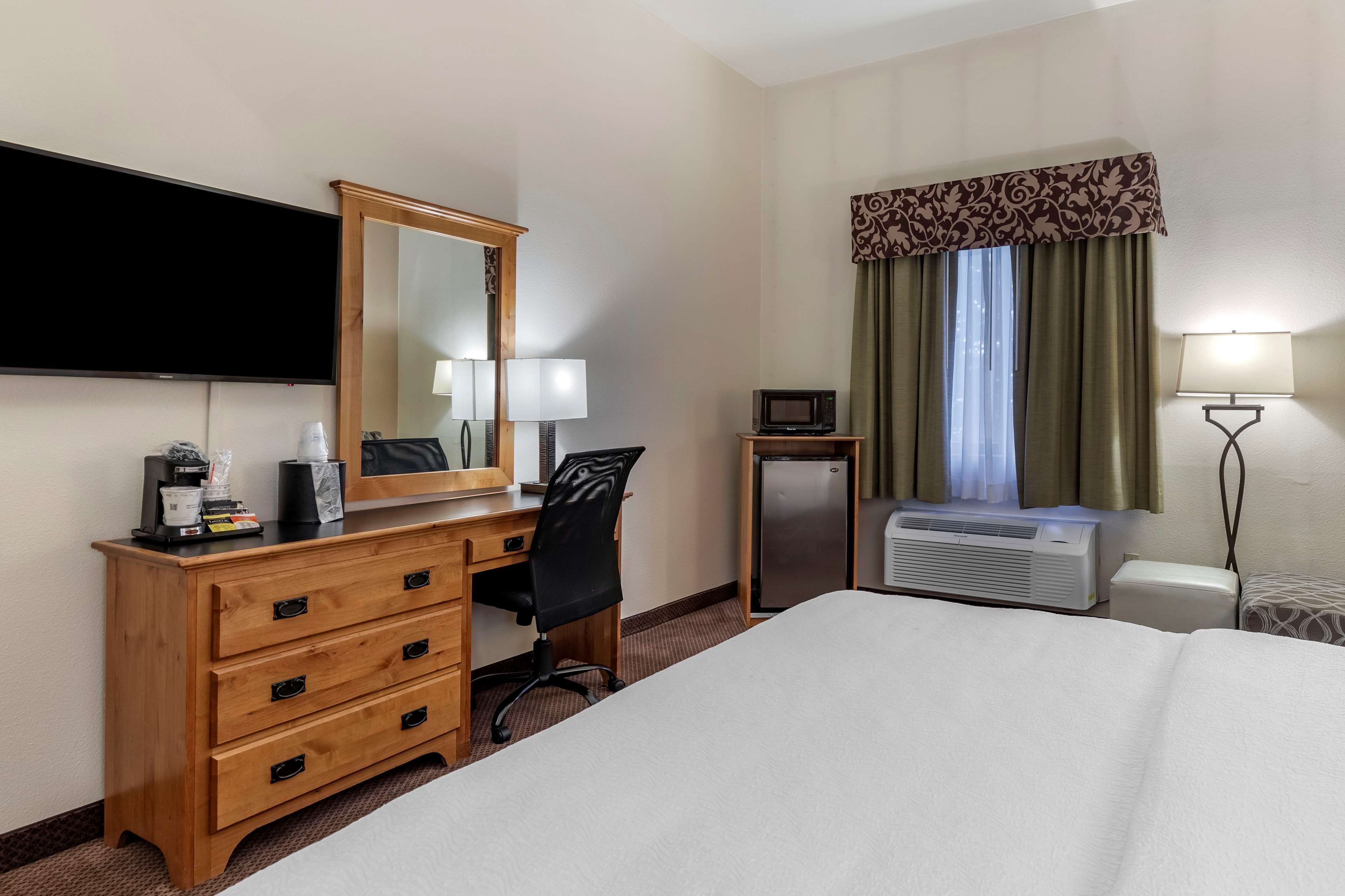 desk, iron/ironing board, free cots/infant beds, free rollaway beds