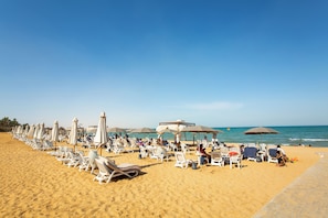 Private beach nearby, free beach shuttle, sun-loungers, beach umbrellas - Stella Golf Hotel (Ataqah)