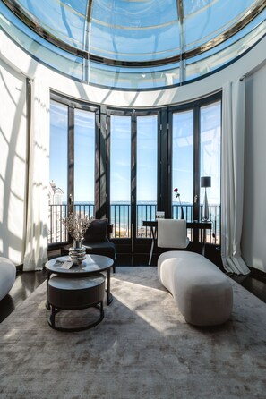 Panoramic Suite | Living area