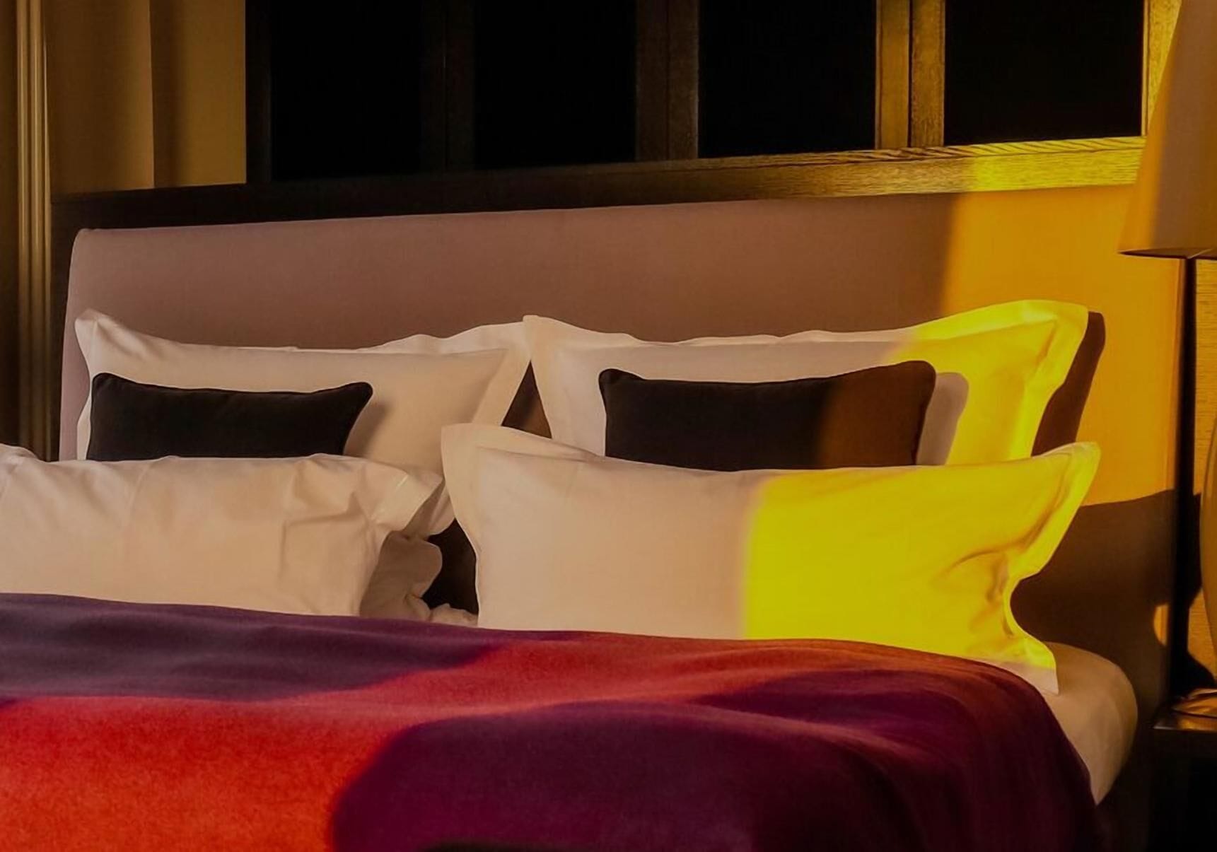 Premium bedding, down duvets, minibar, in-room safe