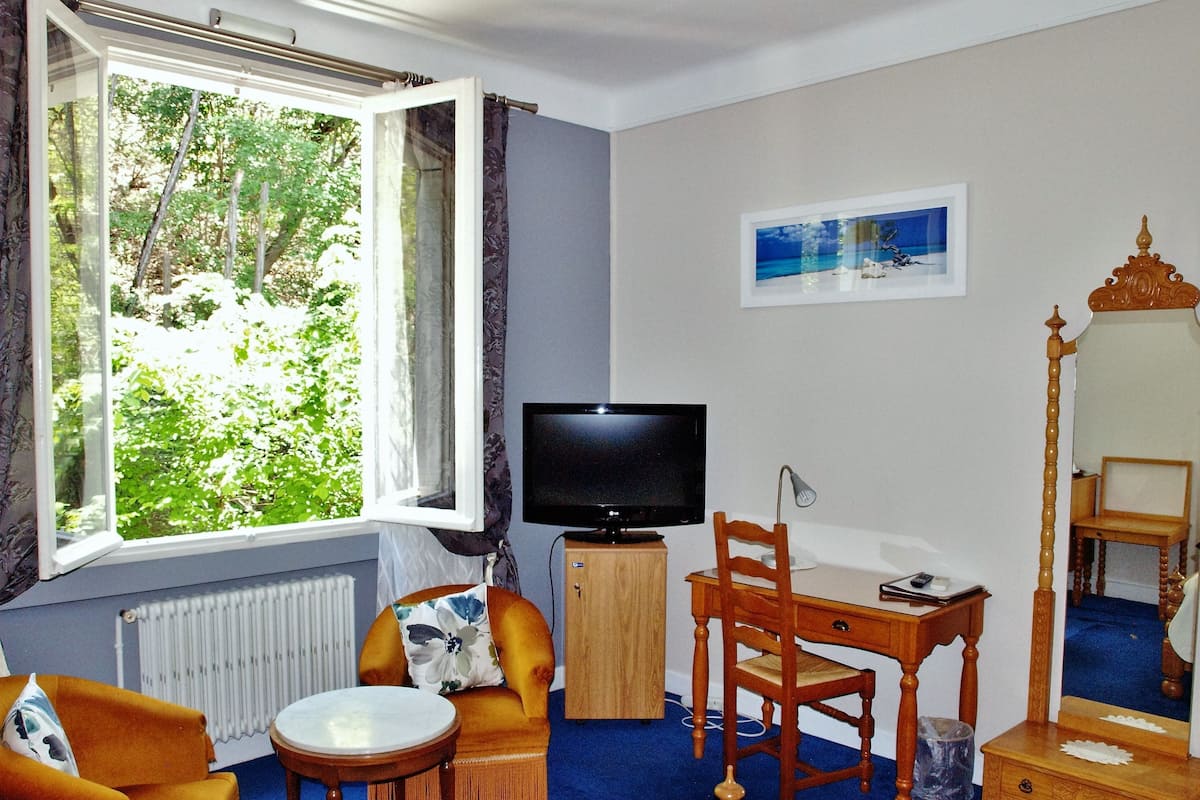 Standaard eenpersoonskamer, 1 queensize bed | Een minibar, babybedden (toeslag), extra bedden (toeslag), gratis wifi