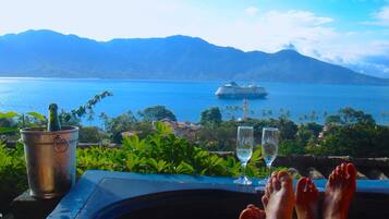 Bañera de hidromasaje privada