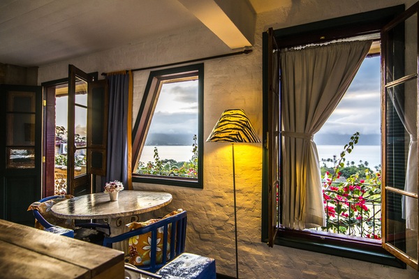 Deluxe-rum - bubbelpool (15) | 10 sovrum, minibar, individuell inredning och unika möbler