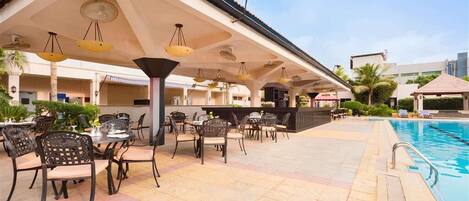 Outdoor pool, pool umbrellas