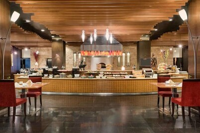 Ramada Plaza by Wyndham Karachi Airport Hotel