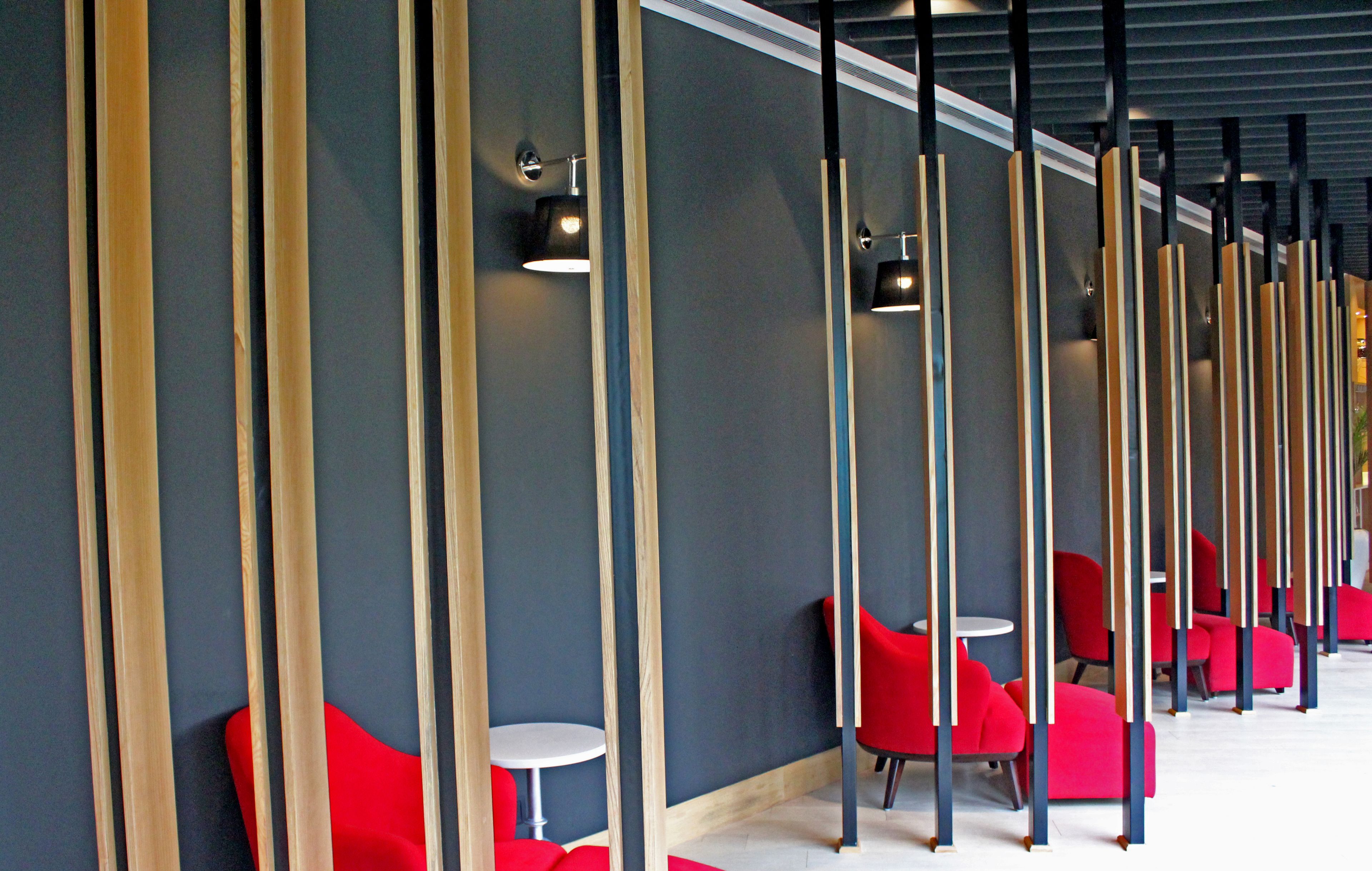 3 restaurants, lunch, dinner served; chinese cuisine