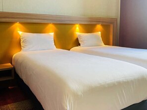 Standard Room, 2 Single Beds | In-room safe, individually decorated, individually furnished, desk
