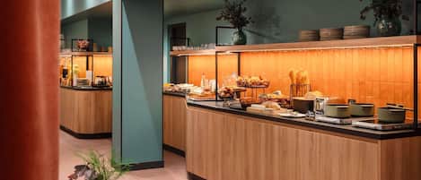 Frukostbuffé varje dag mot avgift