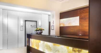 Hotel Lunik