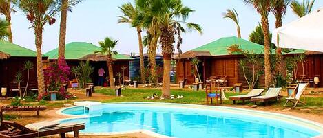 2 outdoor pools, open 8:00 AM to 5:00 PM, sun loungers