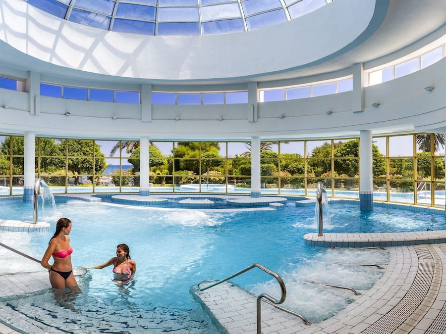 Couples treatment room(s), body treatments, hydrotherapy