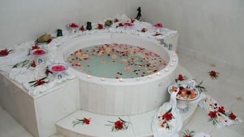 Couples treatment room(s), body treatments, hydrotherapy