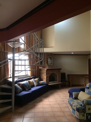 Executive Loft, Multiple Beds