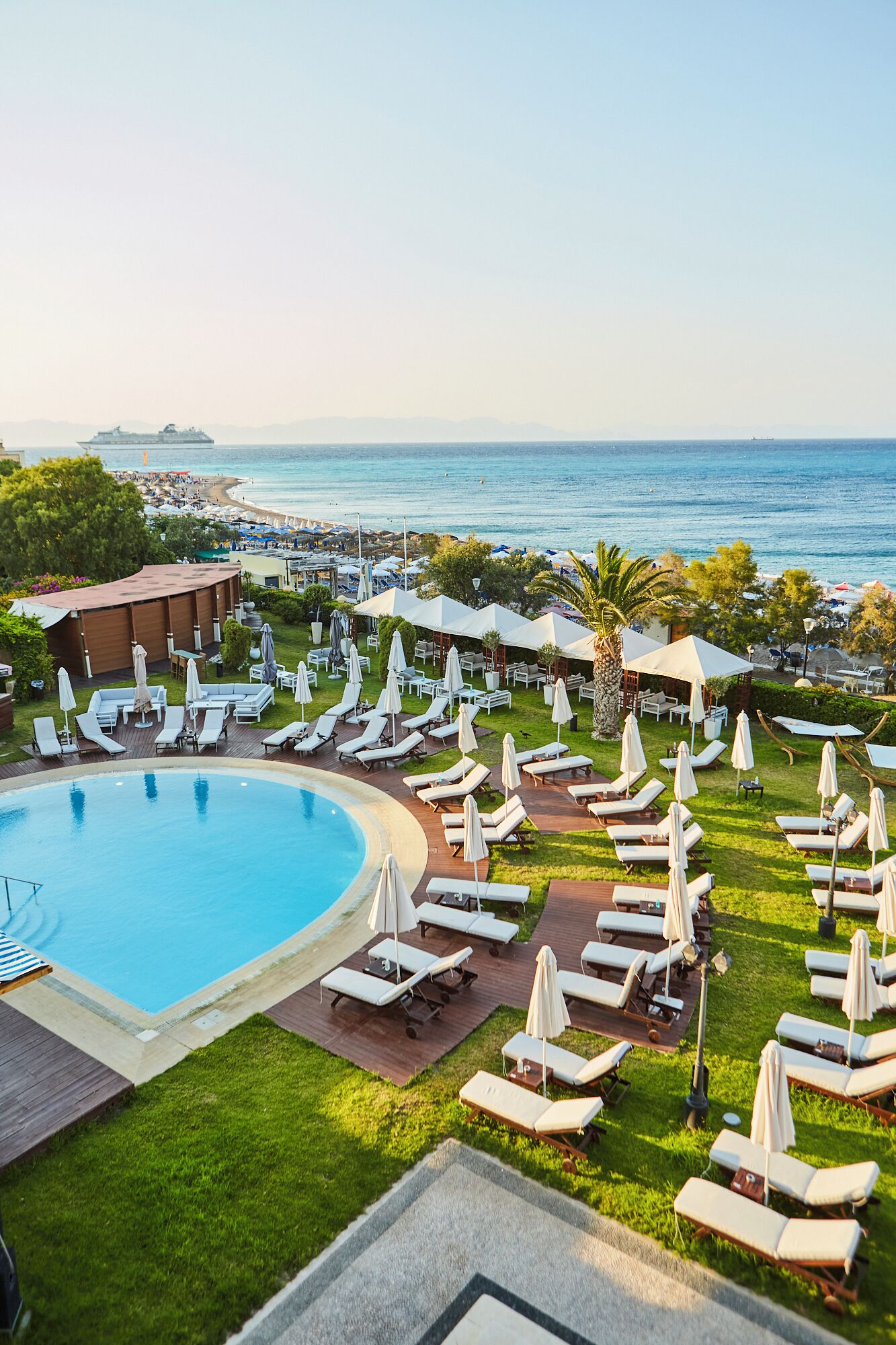 seasonal outdoor pool, pool cabanas (surcharge), pool umbrellas