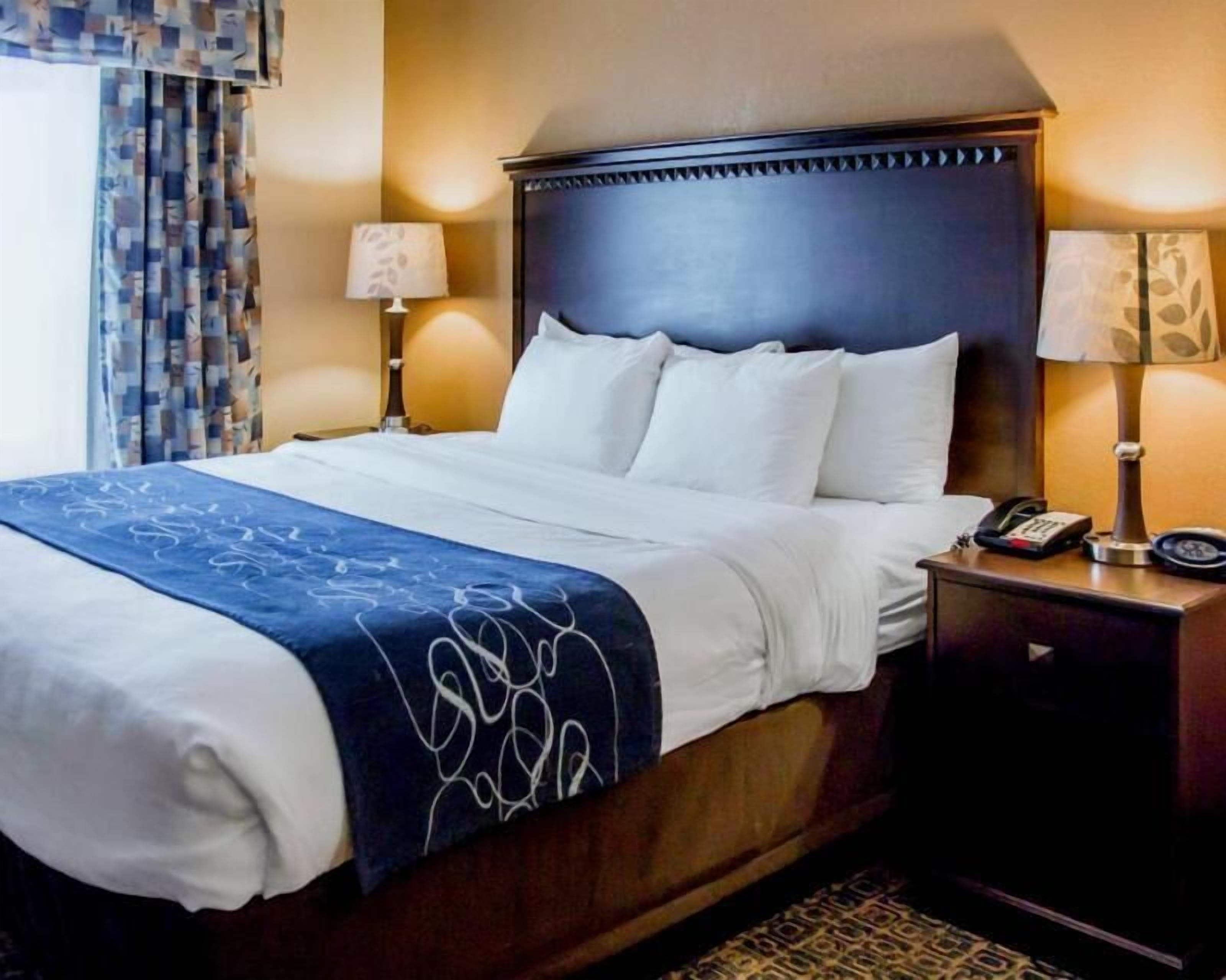 Premium bedding, pillowtop beds, in-room safe, desk