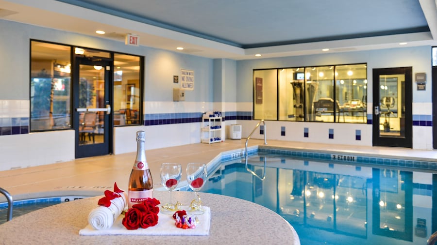 Comfort Suites near MCAS Beaufort