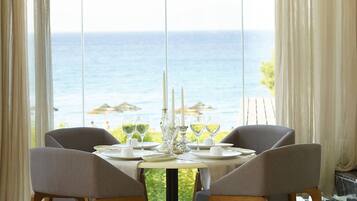 4 Restaurants, FrĂŒhstĂŒck, Mittagessen, Abendessen, internationale KĂŒche