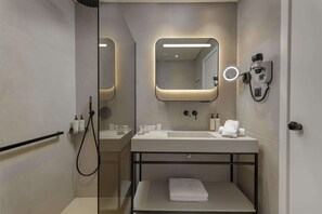 Design Inland View Room | Baño | Ducha y cabezal de ducha tipo lluvia