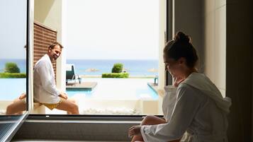 Grand Suite, Sea View (Beachfront Swim Up) | Bathroom