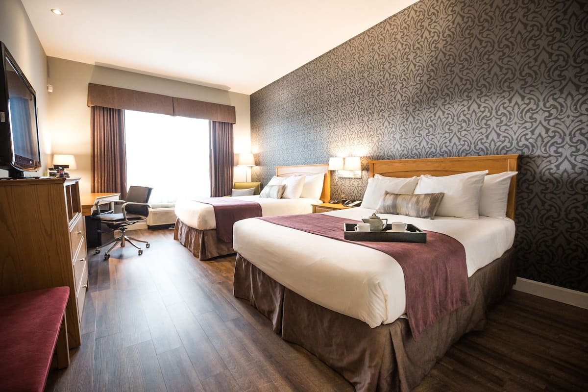 Traditional Room, 2 Queen Beds | 1 bedroom, premium bedding, in-room safe, desk