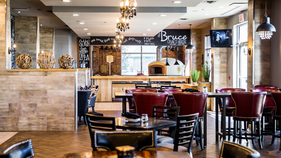 Cambridge Hotel and Conference Centre