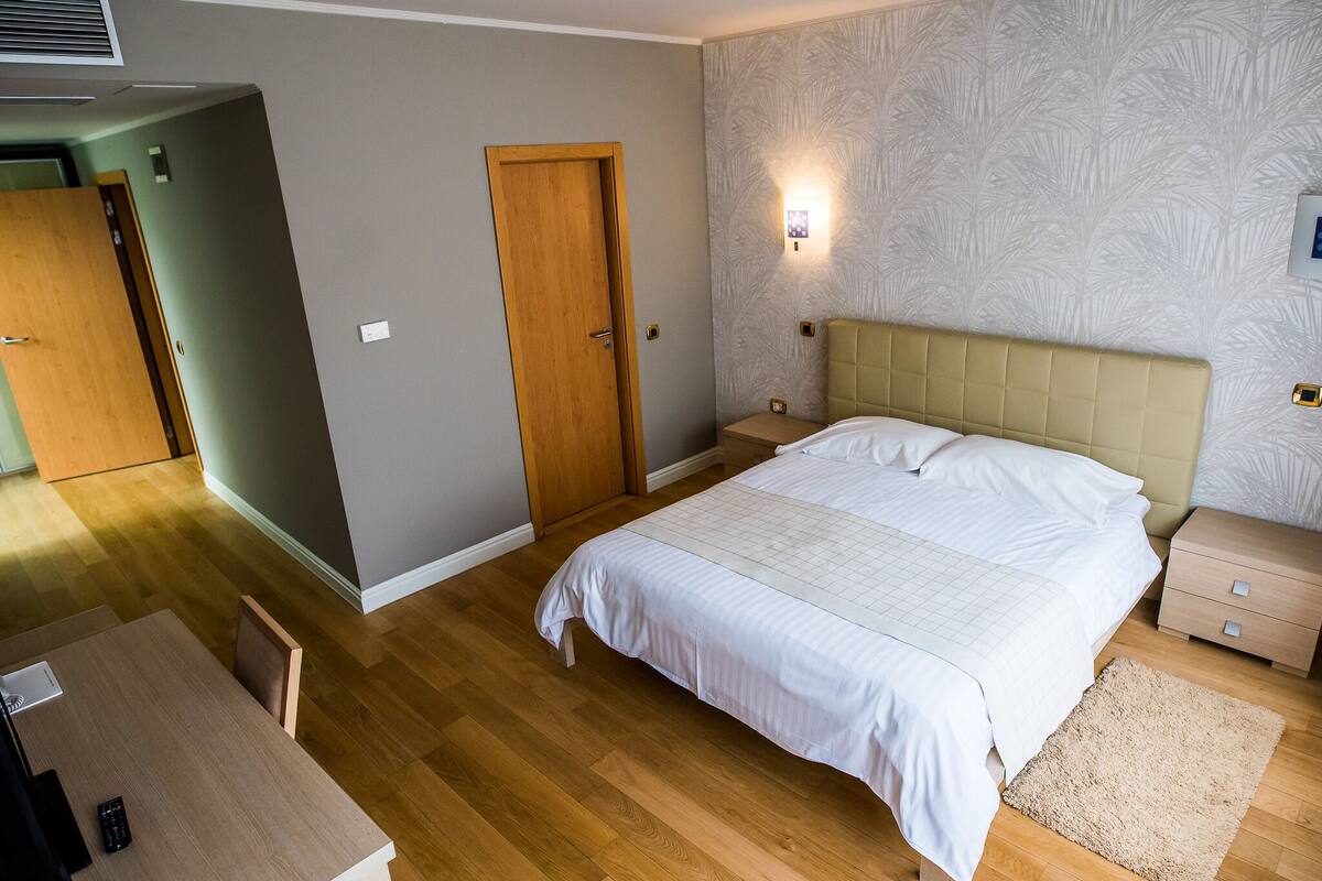 Family Room, 1 Queen Bed