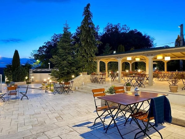 Terrace/patio - Hotel Sunny Hill (Cluj-Napoca)