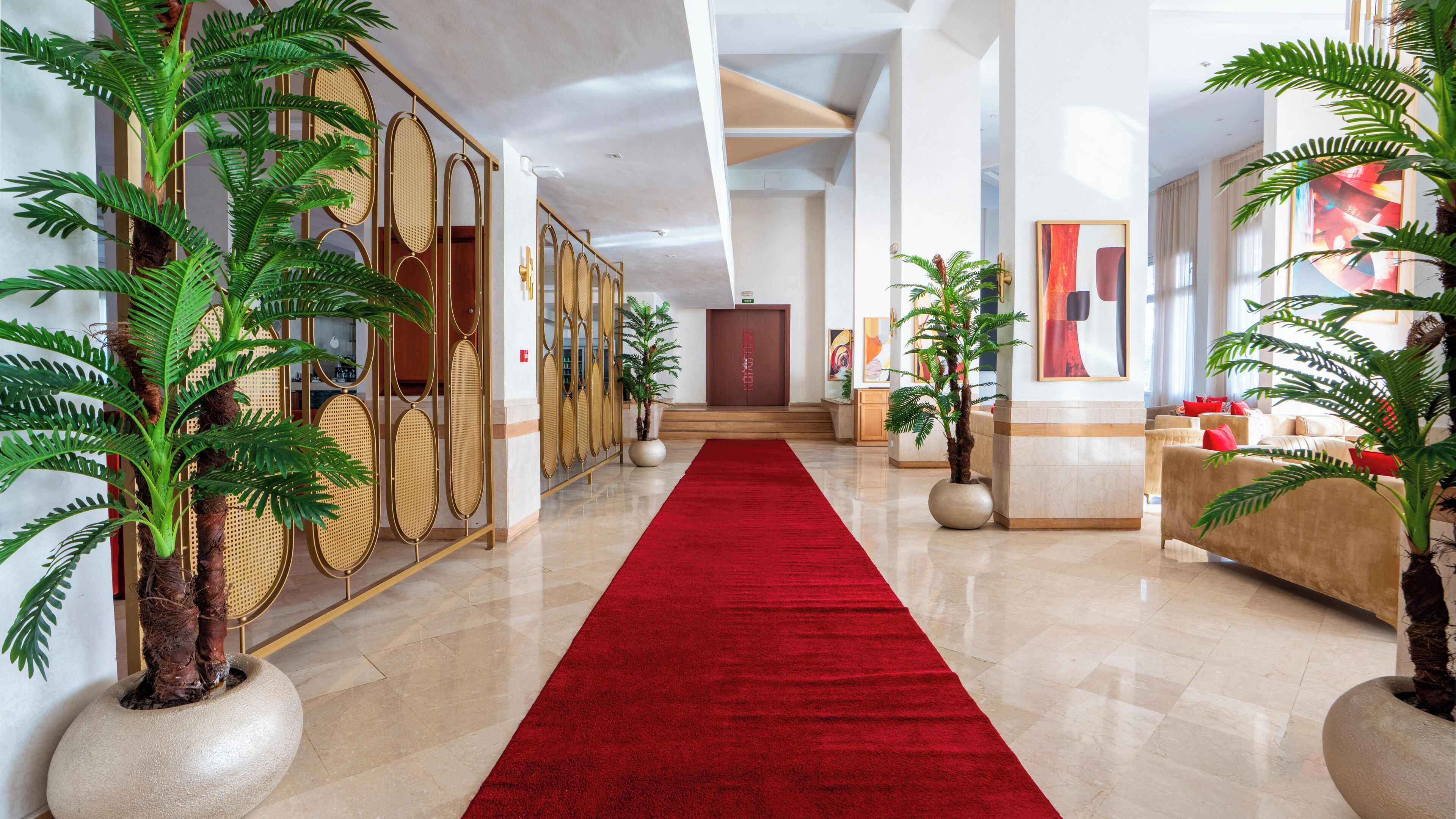 Lobby lounge