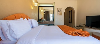 Intouriste Hôtel & Suites