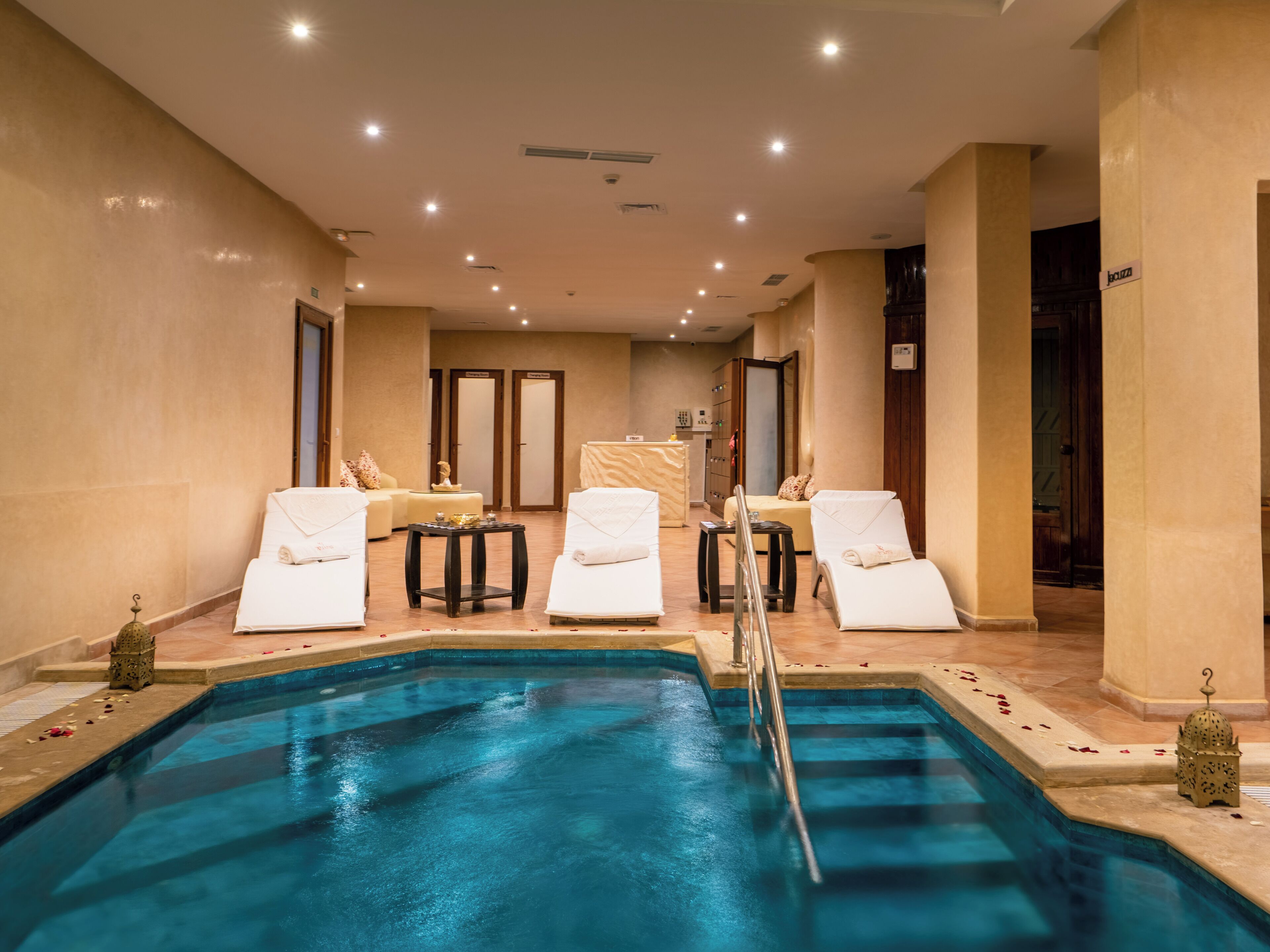 Sauna, steam room, mud baths, massages