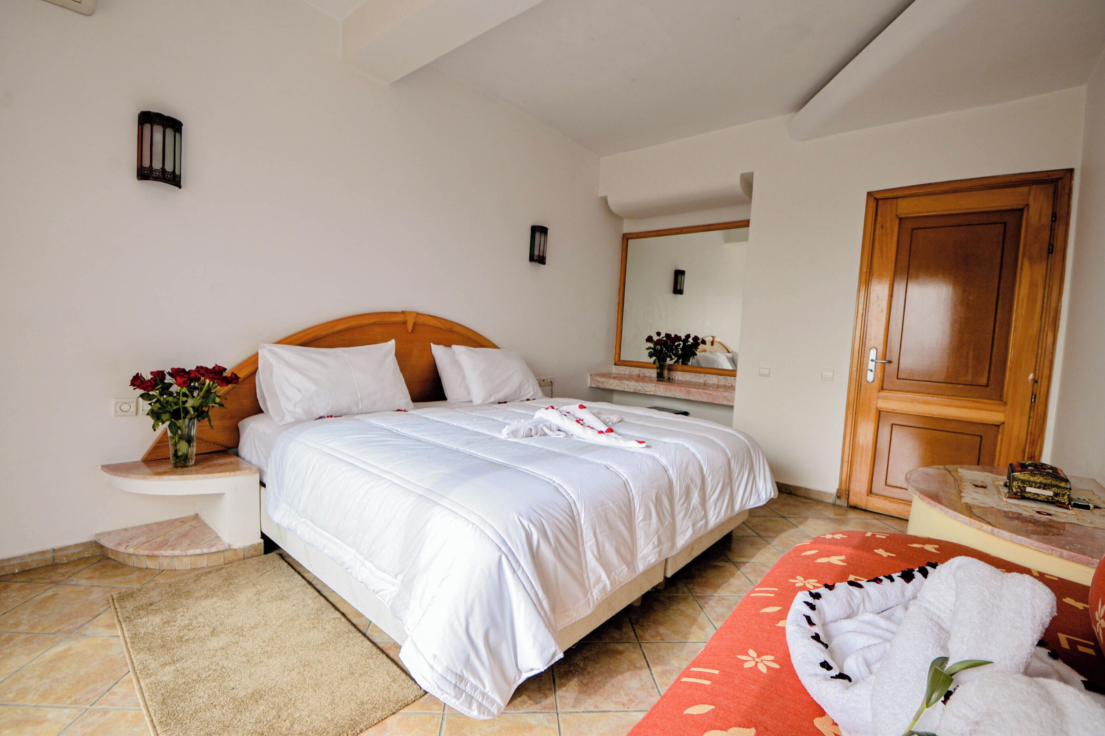 1 bedroom, Egyptian cotton sheets, premium bedding, in-room safe