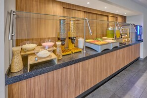 Free daily continental breakfast - City Express by Marriott Mexicali (Mexicali)