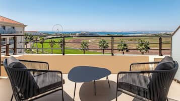 Premium bedding, in-room safe, individually furnished, desk