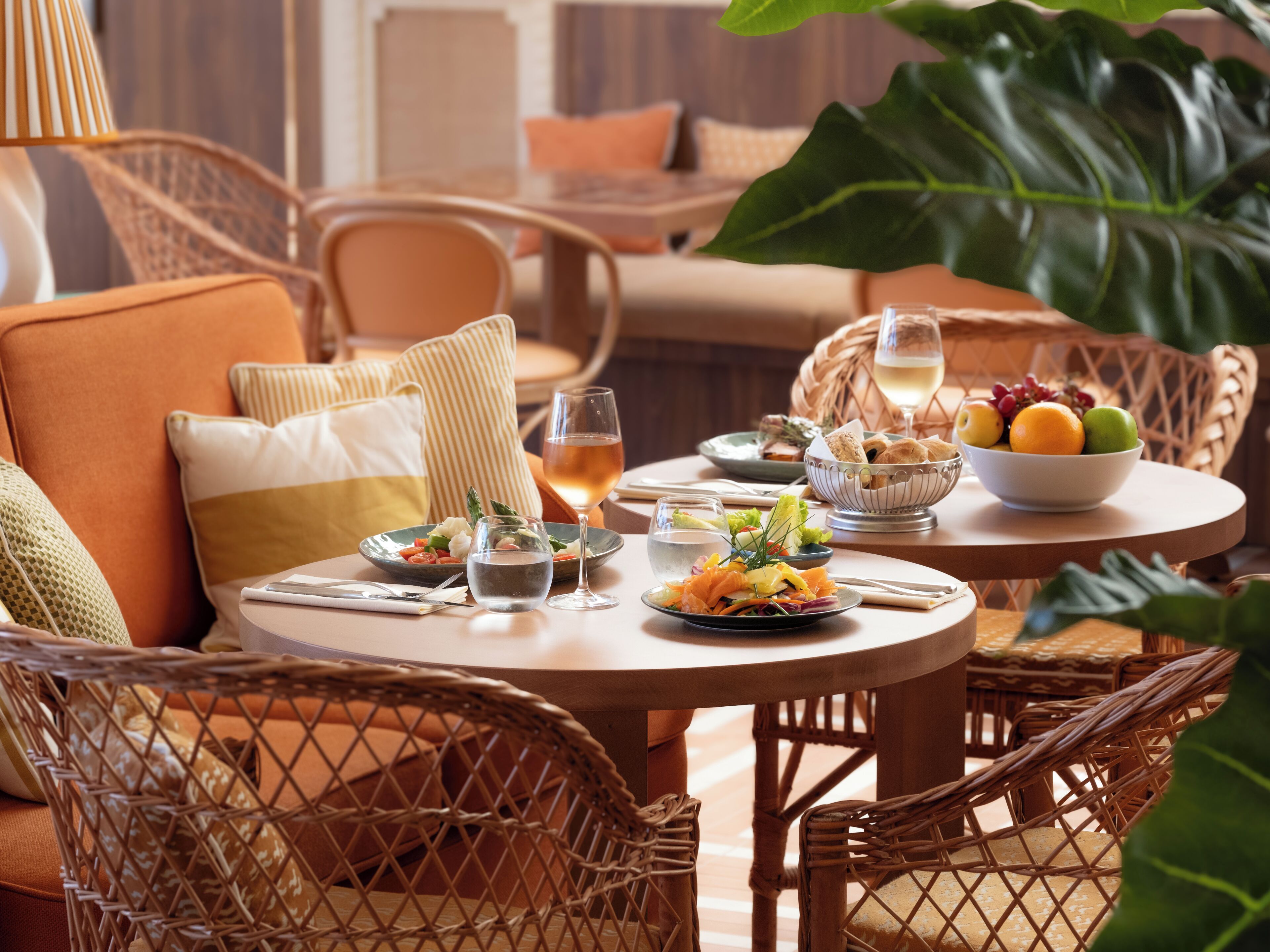 Breakfast, lunch, dinner served; French cuisine, garden views 