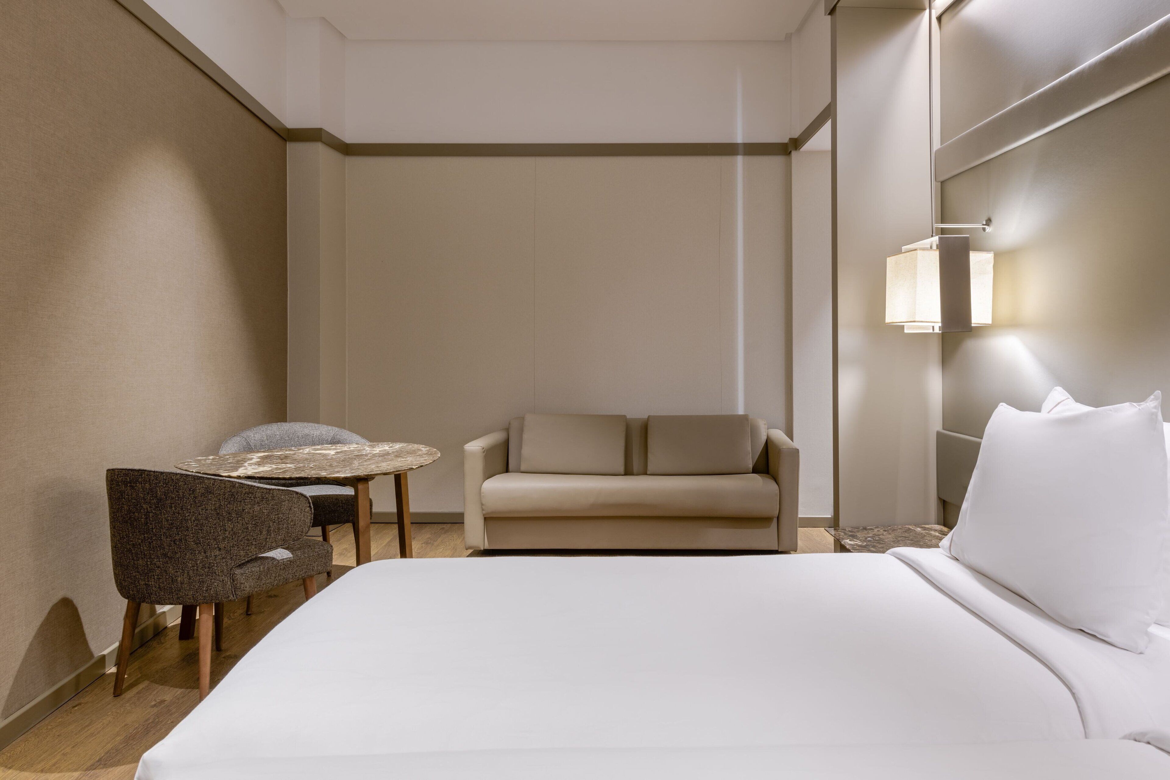 superior room, 2 single beds, non smoking | minibar, in-room safe, desk, free cots/infant beds